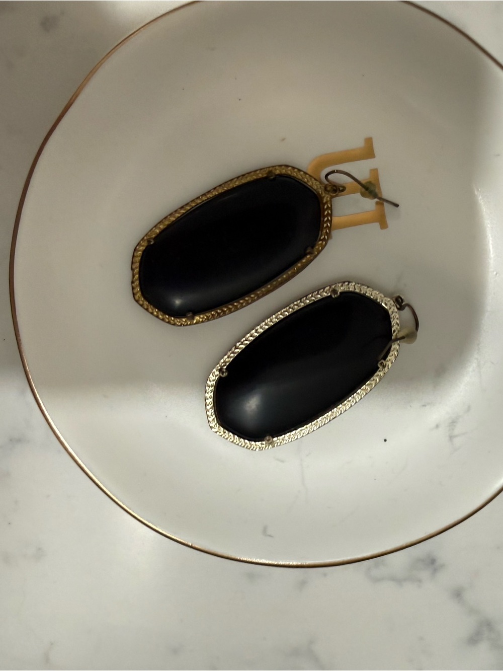 Kendra Scott - Women's Black Stone Drop Earrings with gold Trim